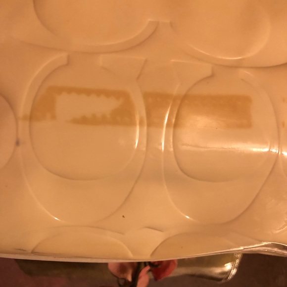 Coach Leah Embossed patent leather light yellow small tote bag - Picture 4 of 11